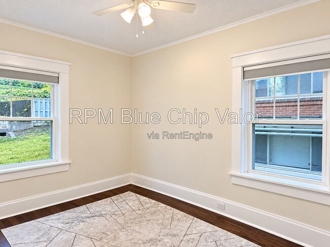 Building Photo - 2515 Hackberry St
