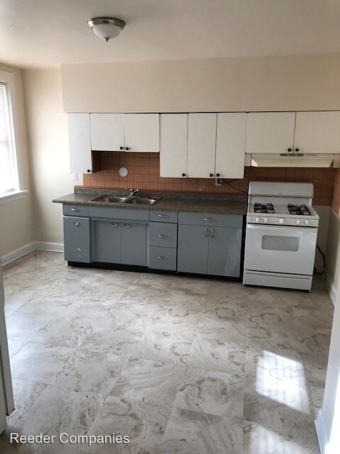 Building Photo - 5008 Baring Ave