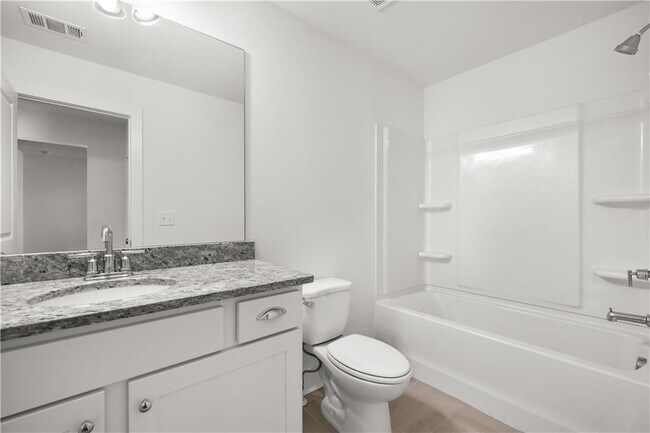 Building Photo - 124 Auburn Wds Dr