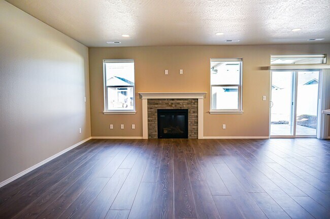 Building Photo - Brand New Home in Hayden North