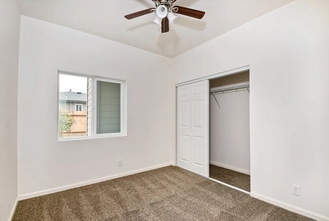 Building Photo - Fully Furnished Modern 3-Bed, 2-Bath Near ...