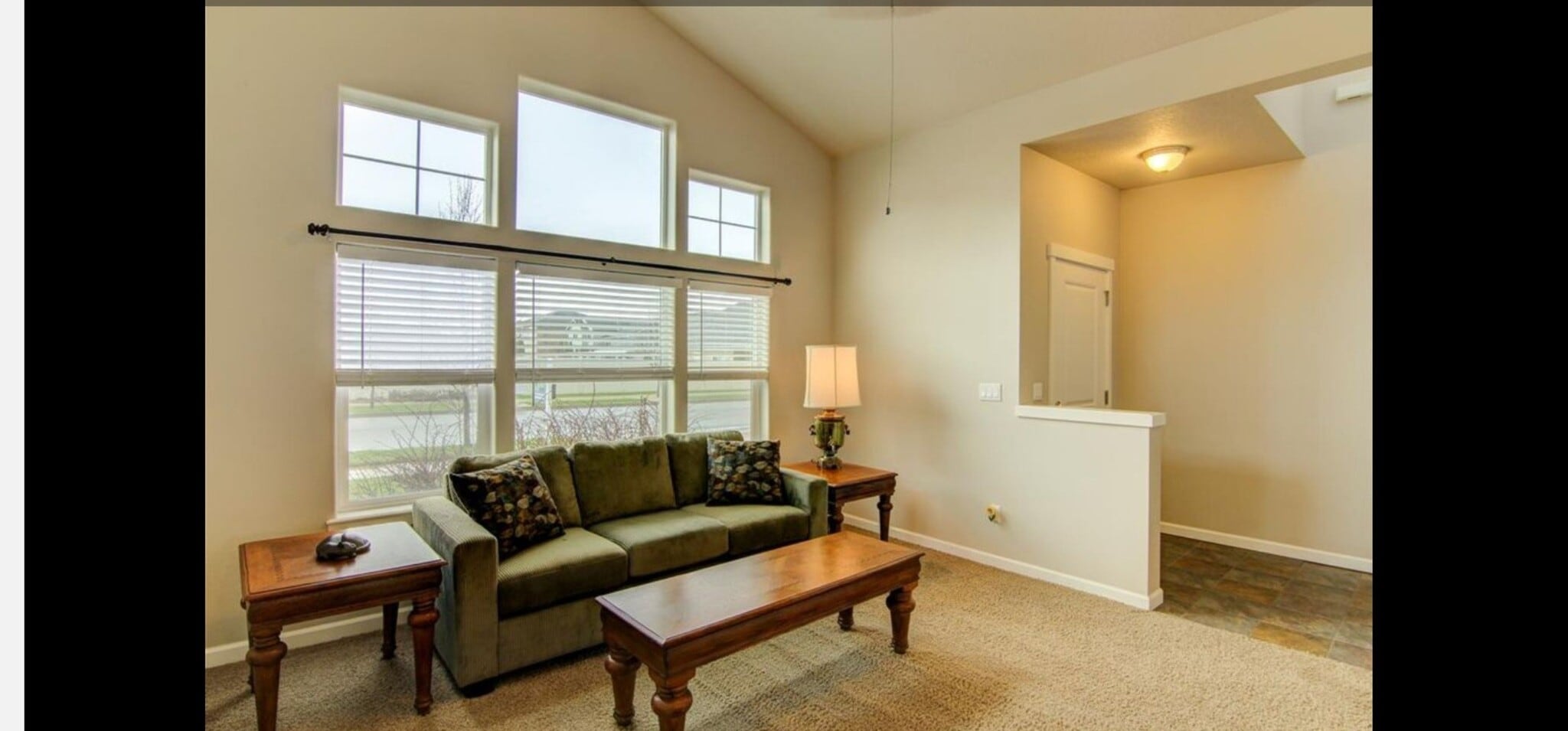 Living Room - 1826 N Meyers Rd