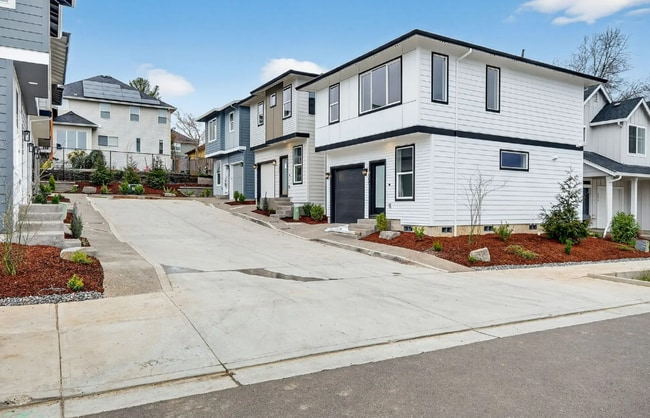 Building Photo - 4059 SW McKinley St