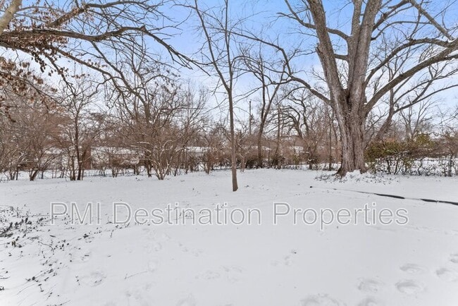 Building Photo - 1503 W 21st Terrace