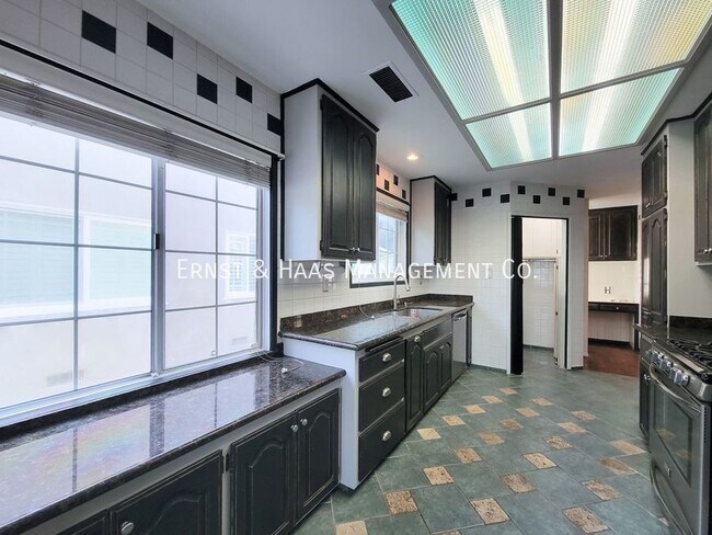 Building Photo - 6916 E. Peabody-