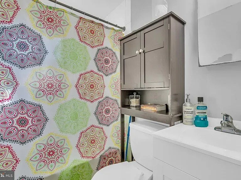 Building Photo - 134 Phillips Ave