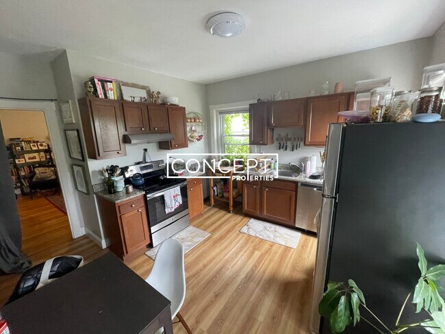 Building Photo - 900 Mass Ave. Unit 6CP