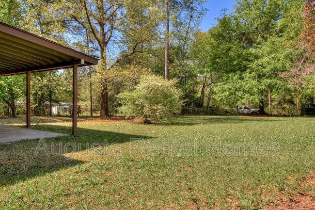 Building Photo - 2317 Woodsman Dr