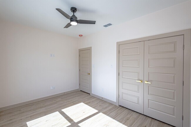 Building Photo - 5704 Kylee Dr