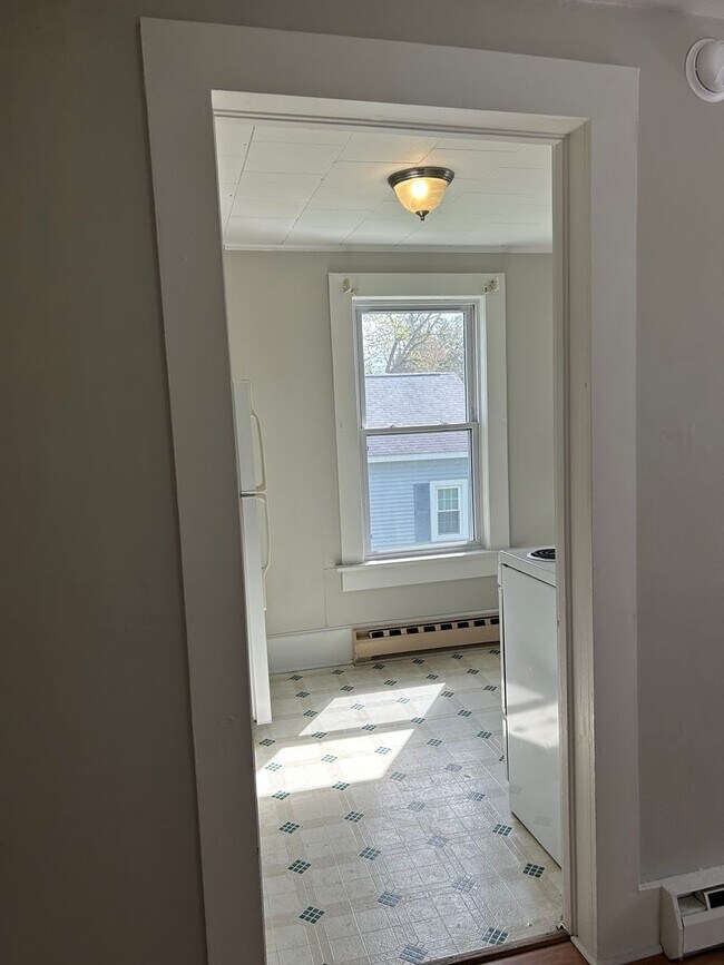 Building Photo - 815 Hannibal St