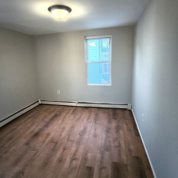 Building Photo - 37-41 Mason Avenue