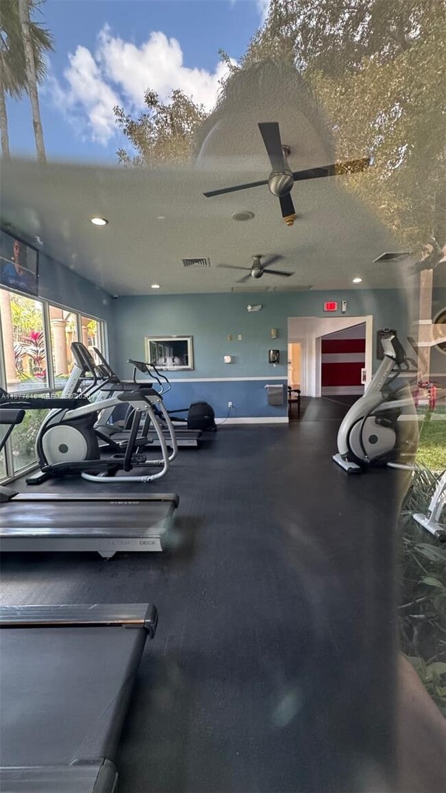 Building Photo - 131 SW 117th Ave