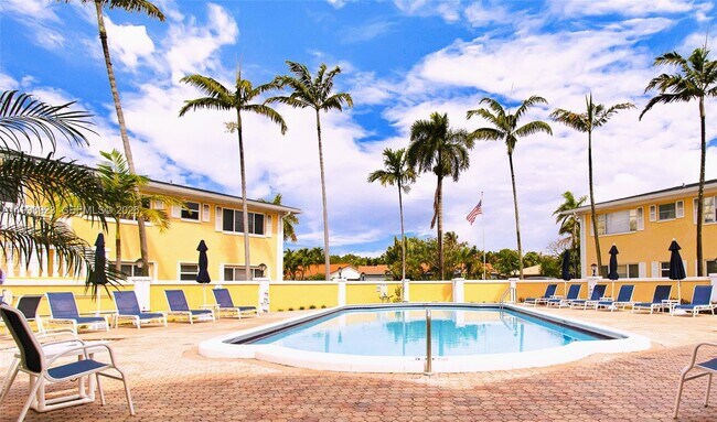 Building Photo - 2230 NE 56th Pl