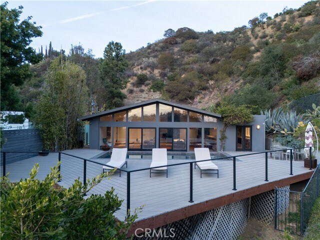 Building Photo - 2420 Bowmont Dr