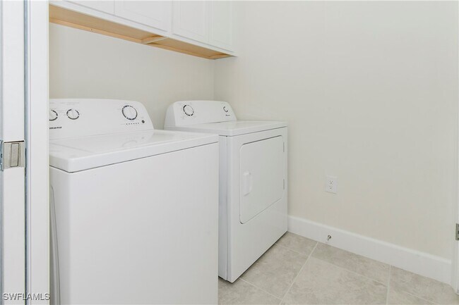 Building Photo - 5697 Mayflower Way