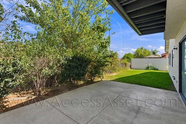 Building Photo - 15630 Half Moon Dr