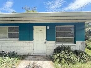 Building Photo - "Charming 1-Bedroom Duplex Retreat on Carn...