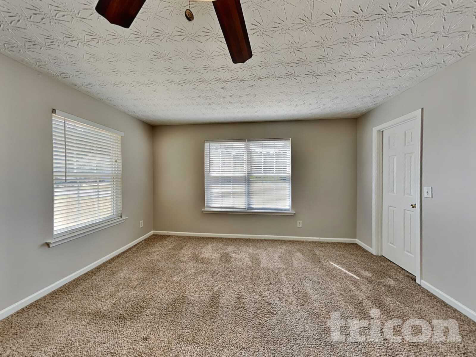 Building Photo - 339 Waterbury Way