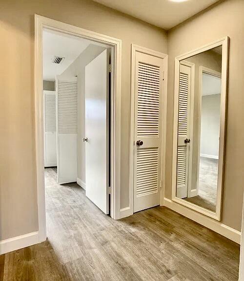 Building Photo - 413 N Cypress Dr