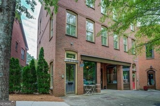 Building Photo - 4165 Raphael Street