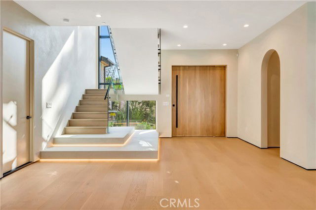 Building Photo - 5149 Beeman Ave