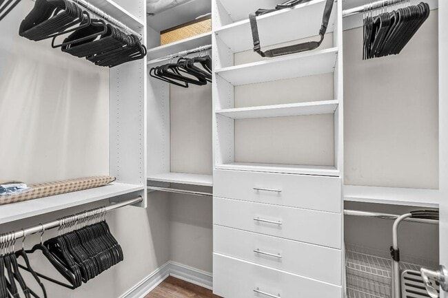 Building Photo - 114 Carmela Ct