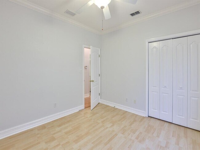 Building Photo - 3336 Cameron Chase Dr