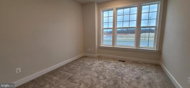 Building Photo - 4940 MacDonough Pl