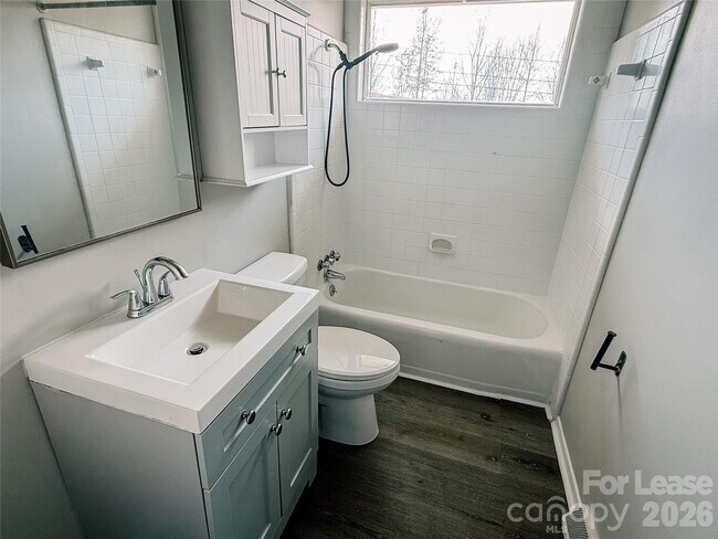 Building Photo - 2544 Abelwood Rd