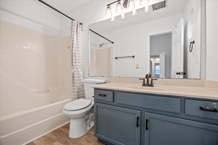 Primary Suite Bathroom - 2204 Loblolly Ct