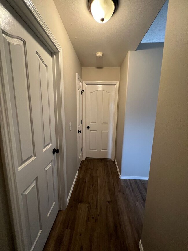 Building Photo - 4 Bedroom 2 Bath Home in Northwest Boise available soon!