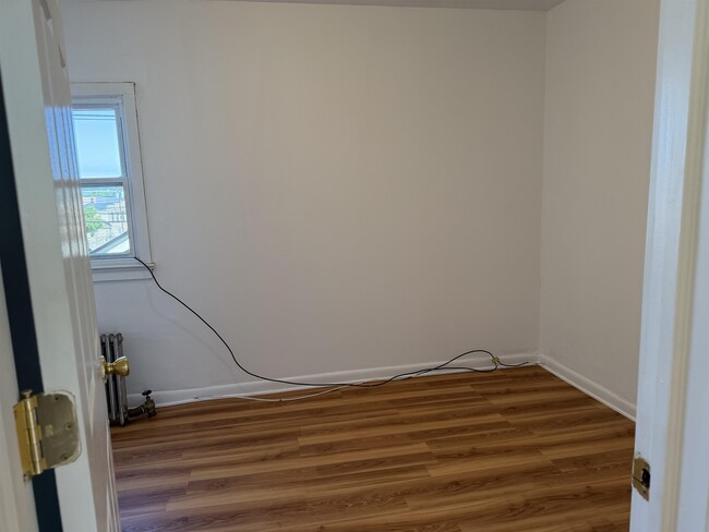 Building Photo - 119 Marsellus Pl