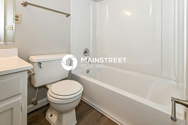 Building Photo - 3 Bedroom Pet-Friendly Home in MEMPHIS, TN with Main Street Renewal