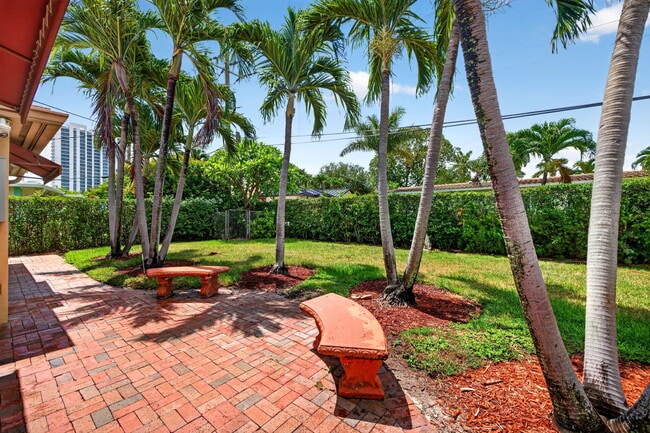 Building Photo - 2060 Tropic Isle