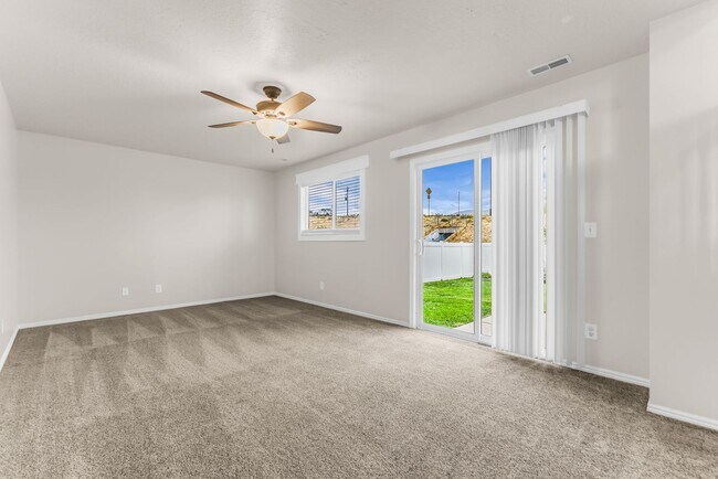 Building Photo - 126 S 300 W