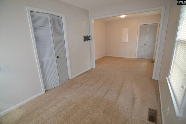 Building Photo - 68 Belvedere Ct