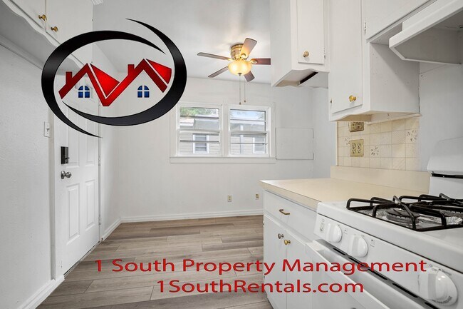 Building Photo - 7055 Langdon Dr