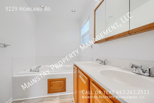 Building Photo - 9229 Howland Rd