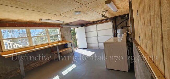 Building Photo - Cozy home with a stunning view!