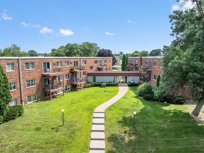 Building Photo - Riverwood Homes LLC