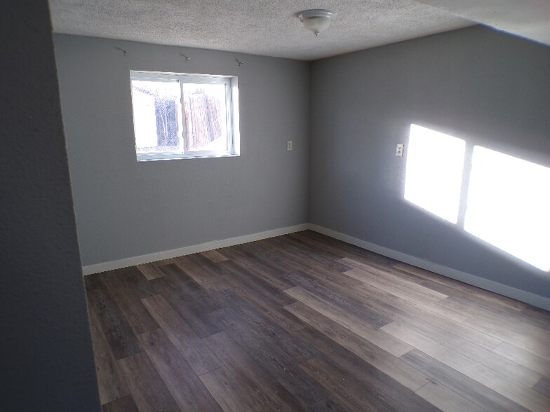 Building Photo - 1308 Hartford St