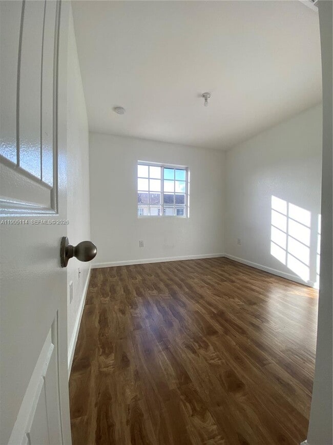 Building Photo - 21479 NW 14th Ct