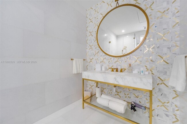 Building Photo - 100 Palm Ave