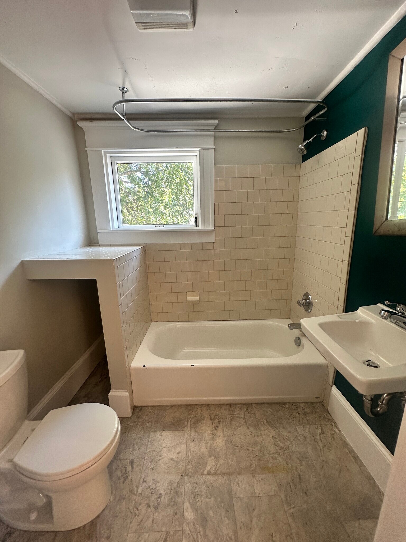 Bathroom - 501 Cutler St