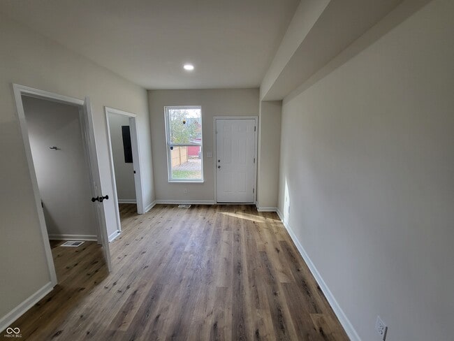 Building Photo - 2826 N Park Ave