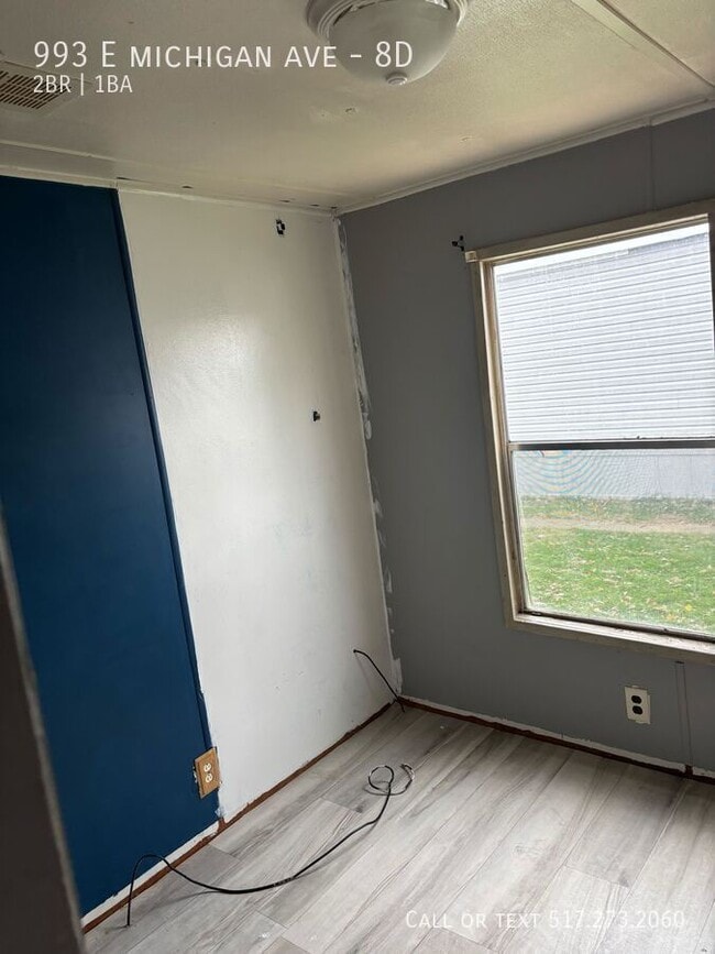 Building Photo - 993 E Michigan Ave