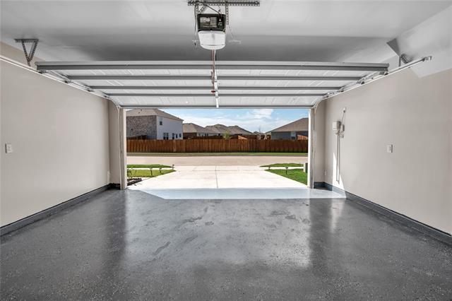 Building Photo - 16008 Oracle Ln