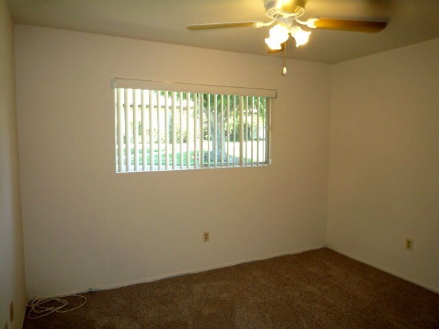 Building Photo - 1800 E Heim Ave