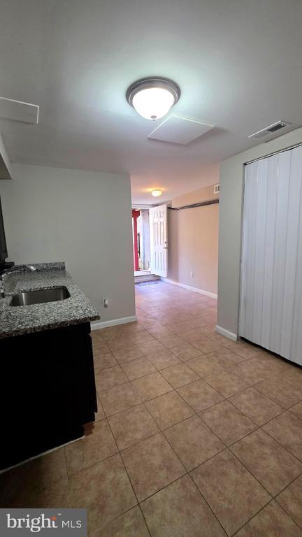 Building Photo - 539 N Luzerne Ave