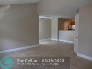 Building Photo - 1020 Crystal Way